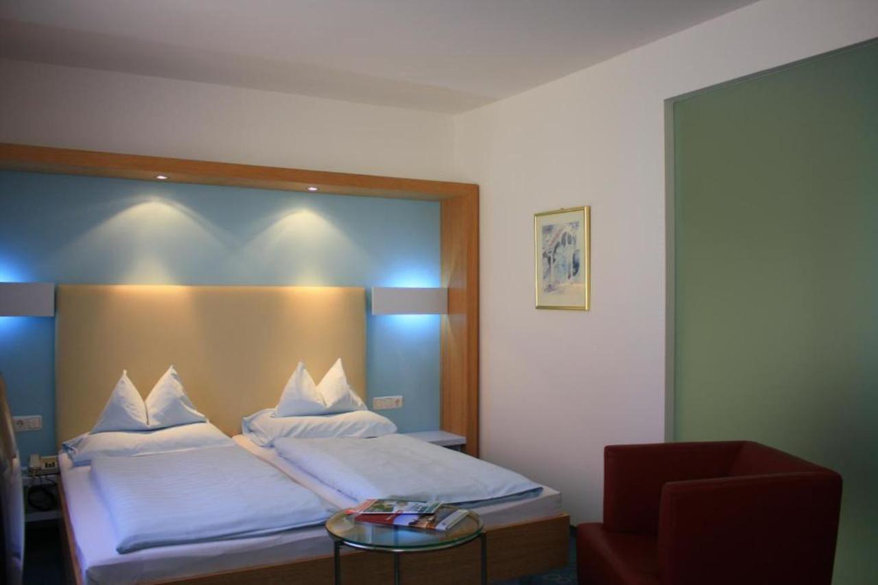 Dom Hotel Linz Eksteriør billede
