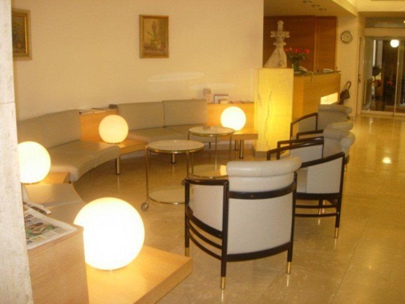 Dom Hotel Linz Eksteriør billede