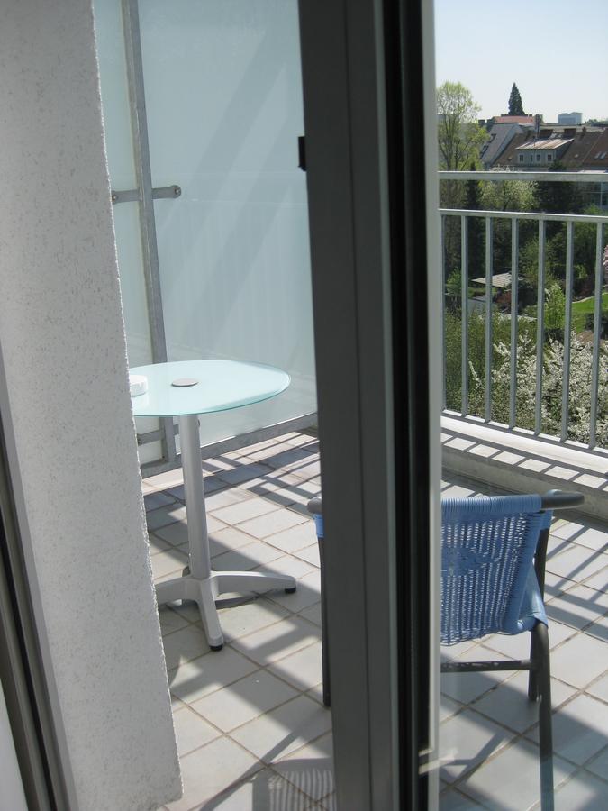 Dom Hotel Linz Eksteriør billede