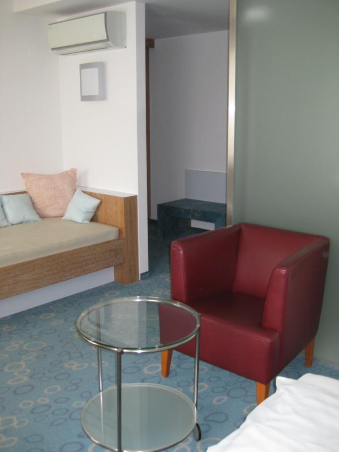 Dom Hotel Linz Eksteriør billede