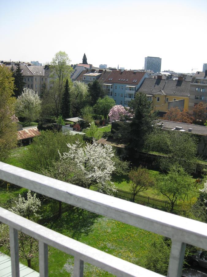 Dom Hotel Linz Eksteriør billede