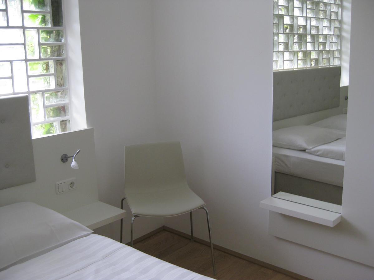 Dom Hotel Linz Eksteriør billede