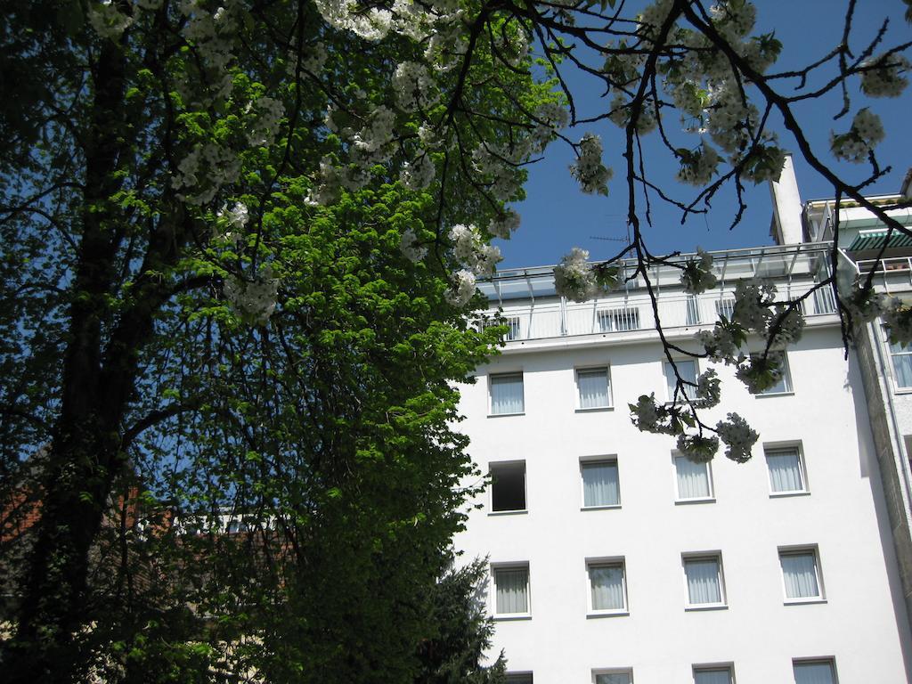 Dom Hotel Linz Eksteriør billede